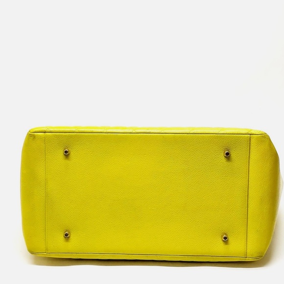 CHANEL CC CAVIAR CHAIN TOTE - Picture 9 of 13